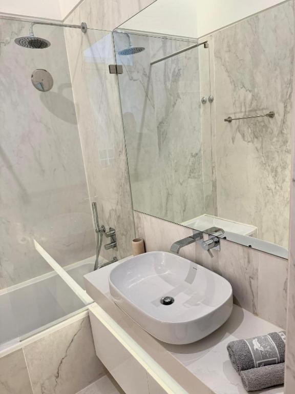 Quarto Com Banheiro Privativo Na Baixa Лиссабон Экстерьер фото